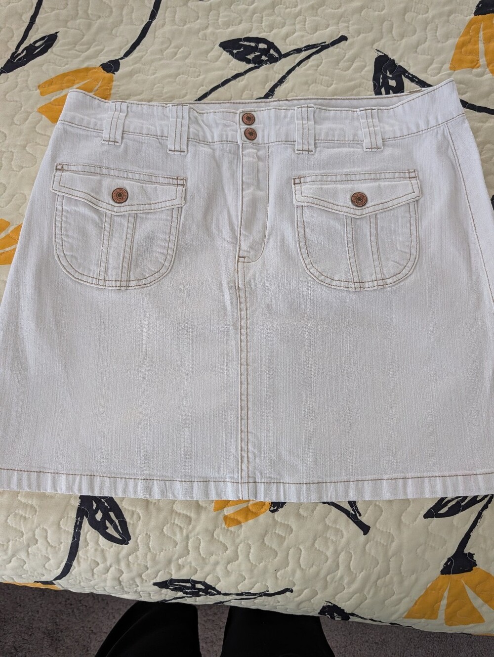 JEANSTAR White jean skirt Made In Sri lanka